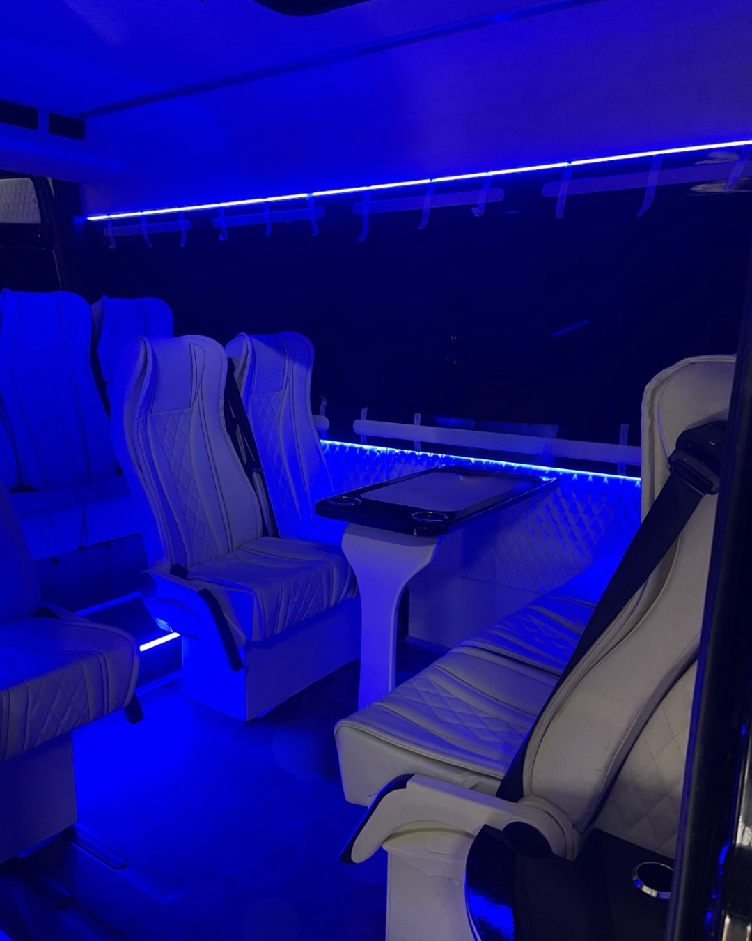 Limo Rhodes vehicle